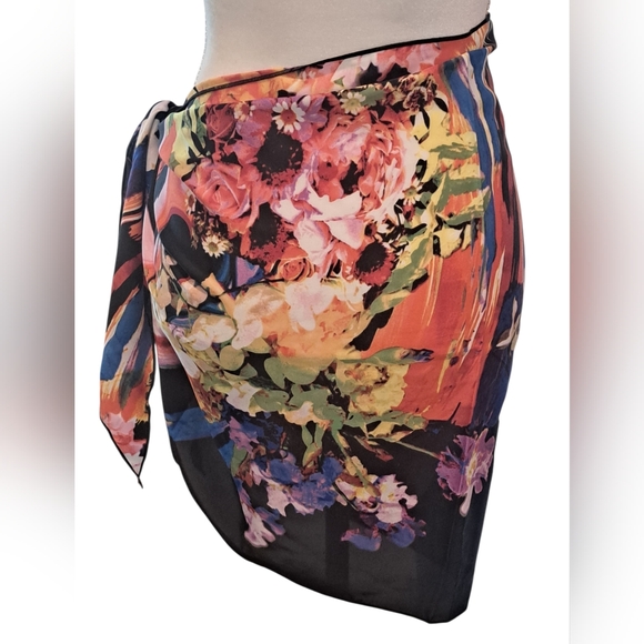La Palapa Black Floral Abstract Tie-Side Swim Sarong with Multicolor Print - Picture 4 of 7